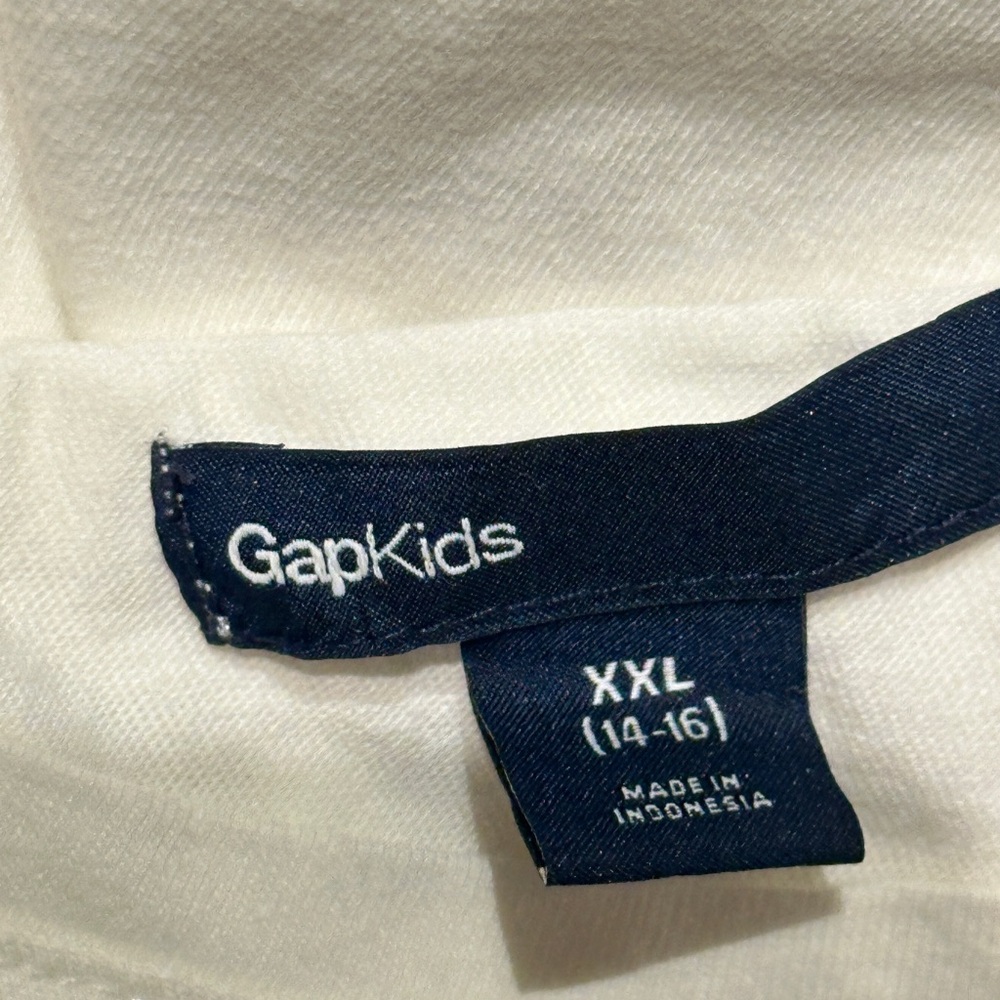 Gap Kids London Graphic Tee, Size XXL (14–16) - Picture 5 of 5